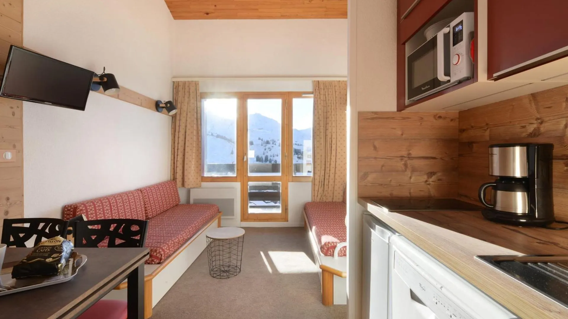 Appartement Renove 2 Pieces Au Pied Des Pistes, Belle Plagne - Fr-1-181-1956 La Plagne-Tarentaise 0*,  France